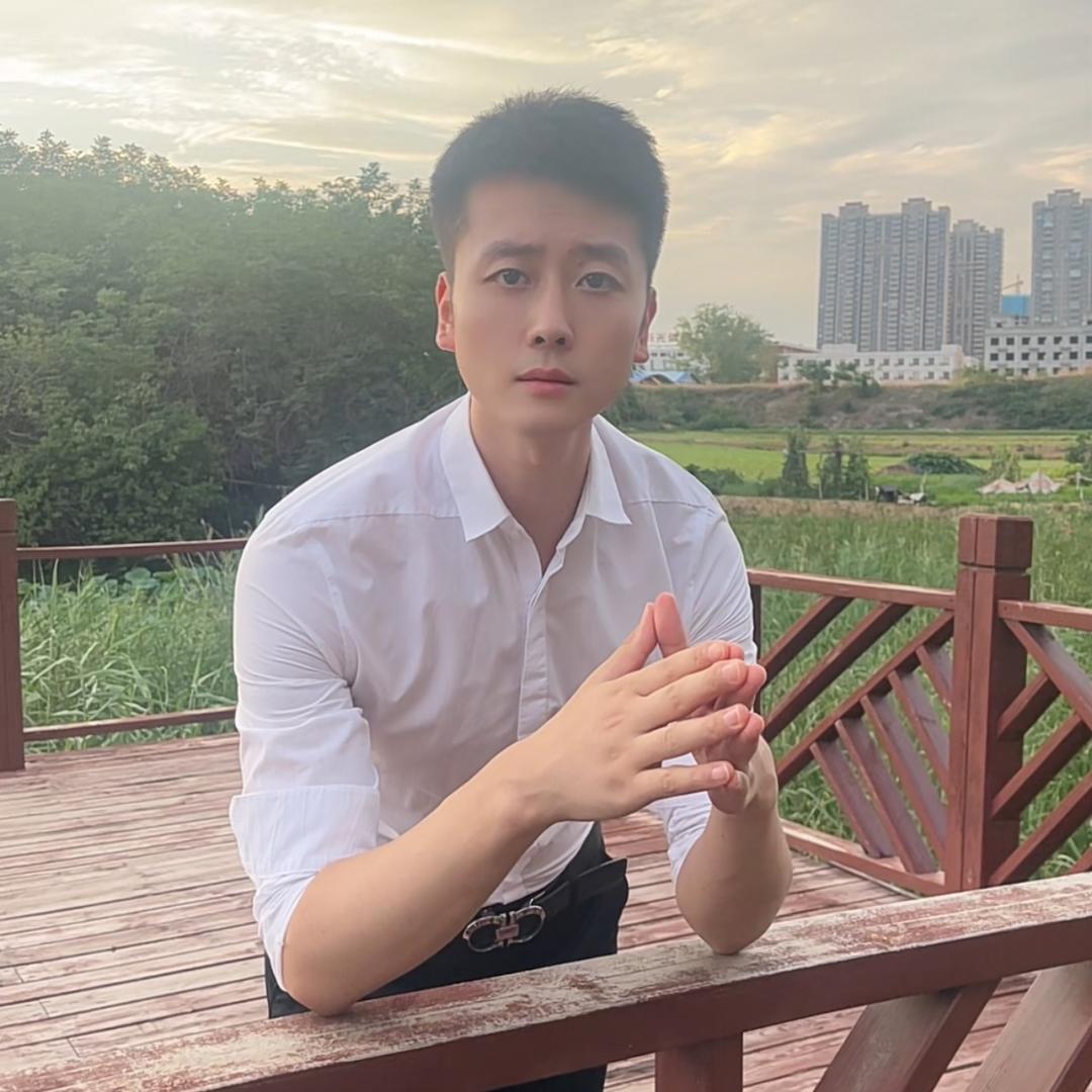 张先生🎙️