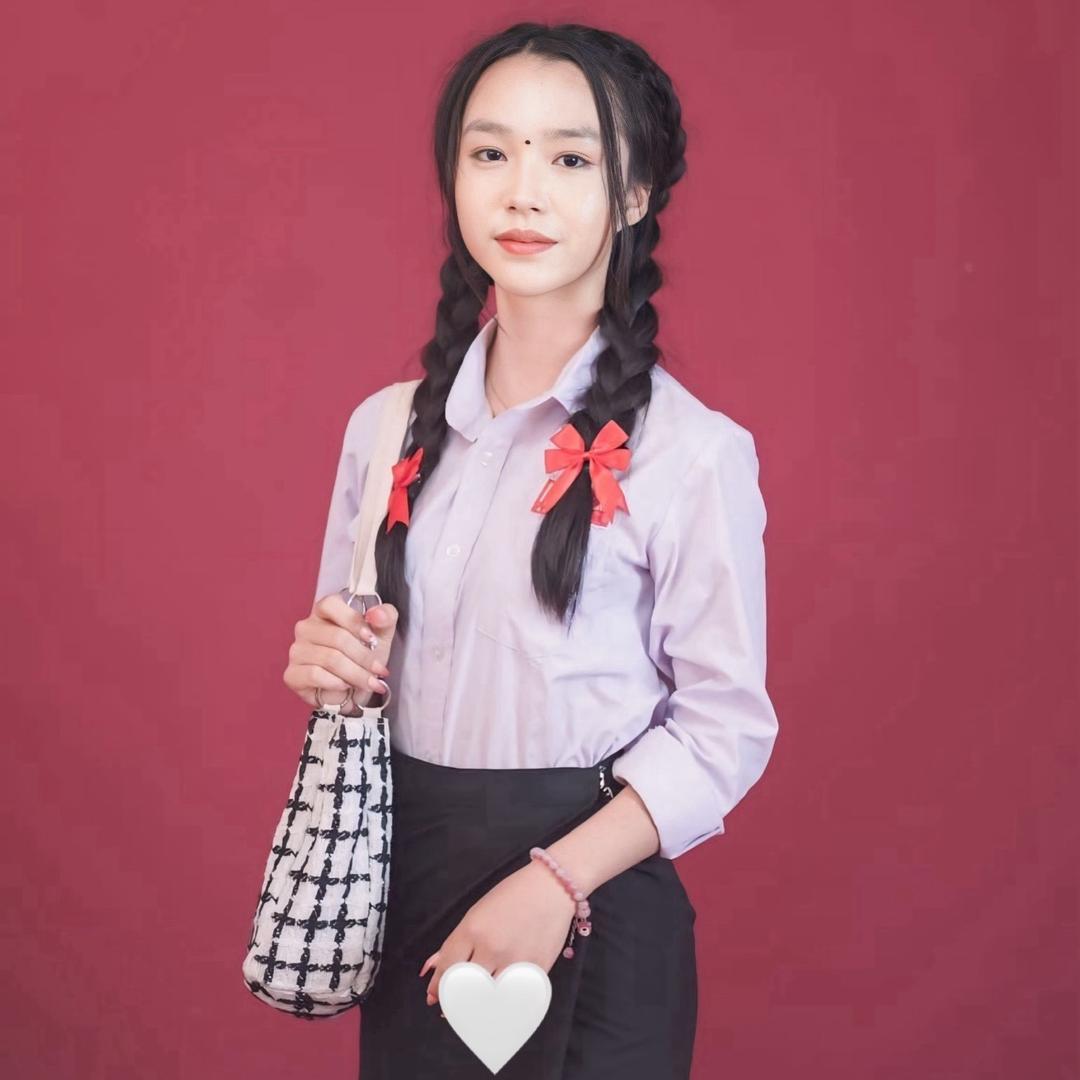 老挝🇱🇦玲玲