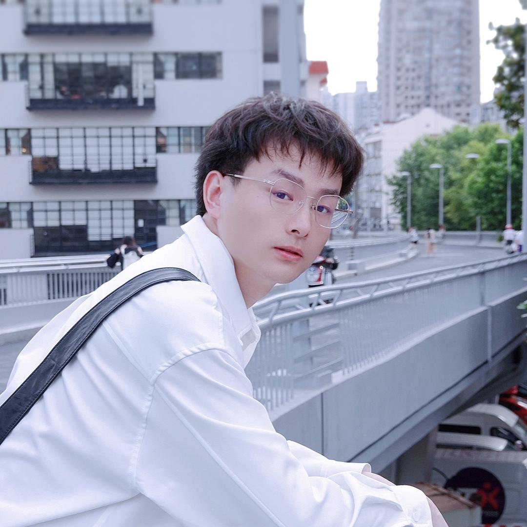 小徐爱拍照📷