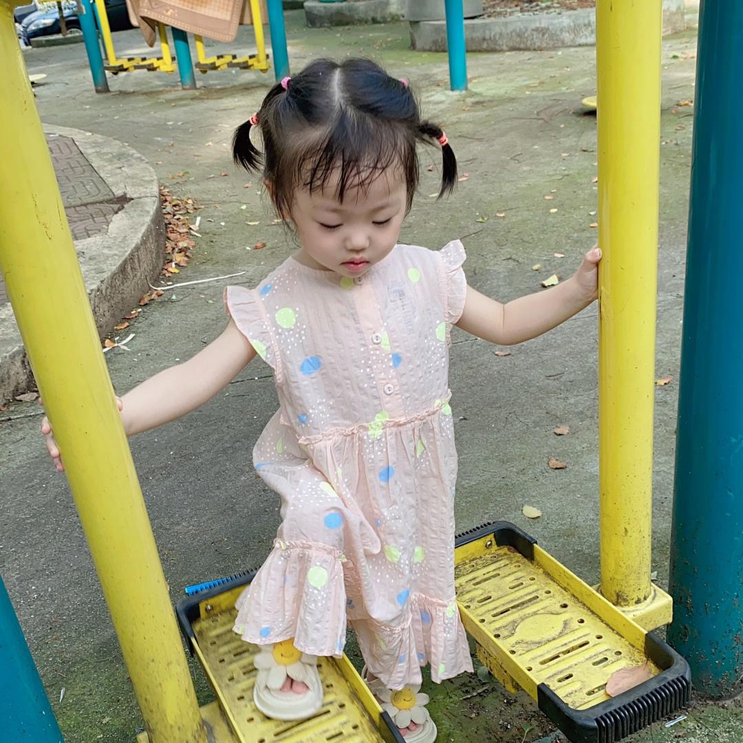 红红没烦恼（猪肉妹）