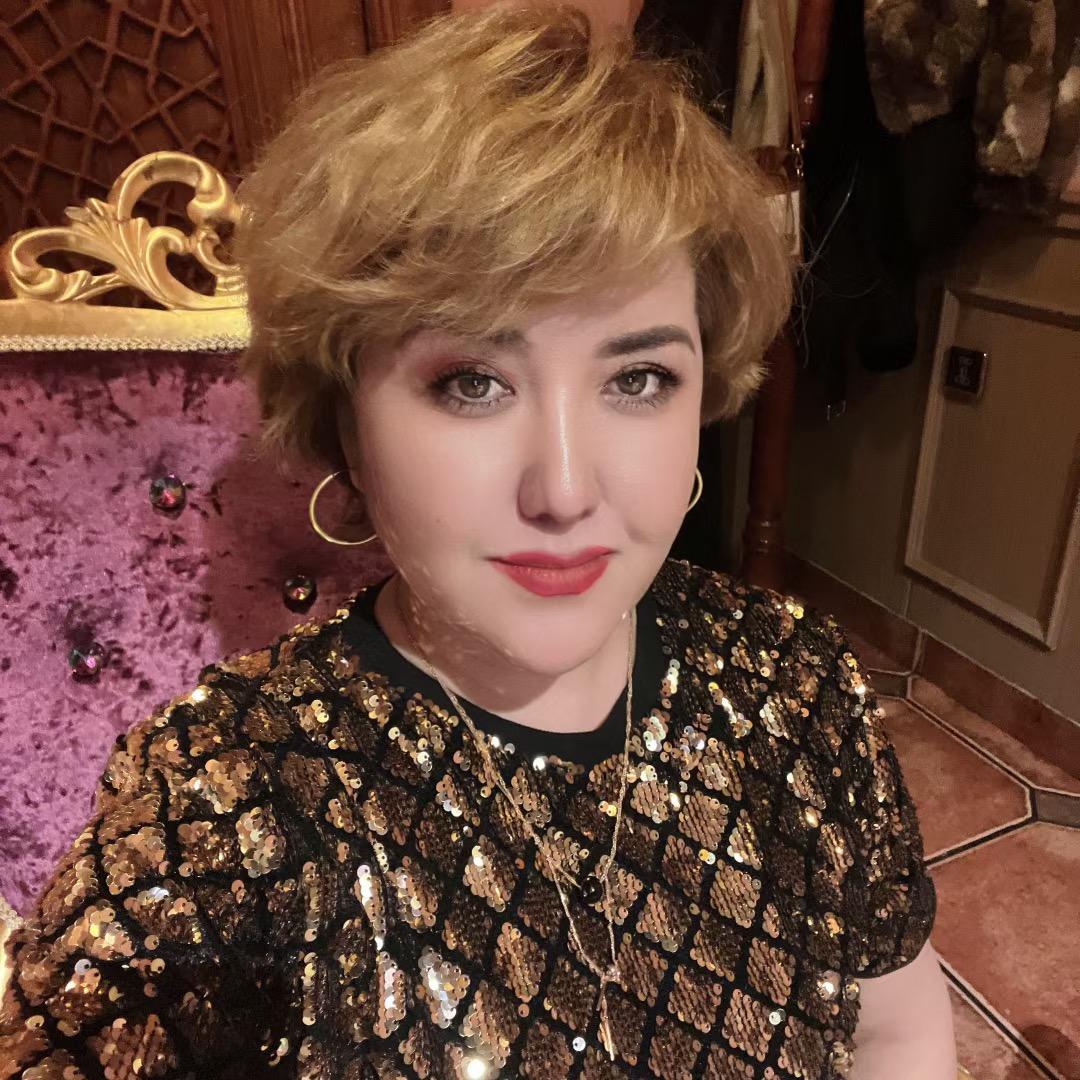 超级媳妇儿Zainura微之讯网络科技