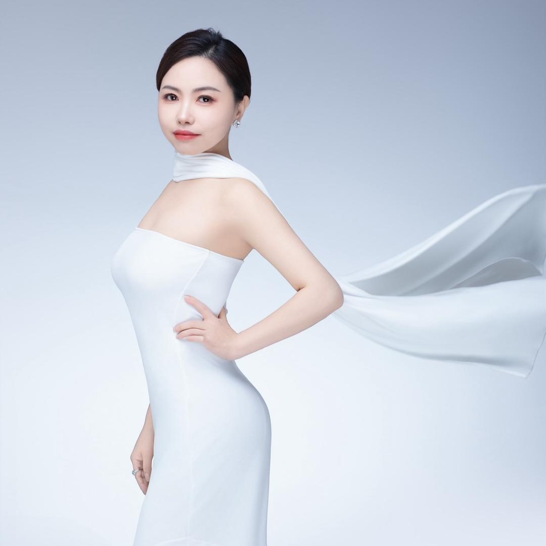 东美  女性成长