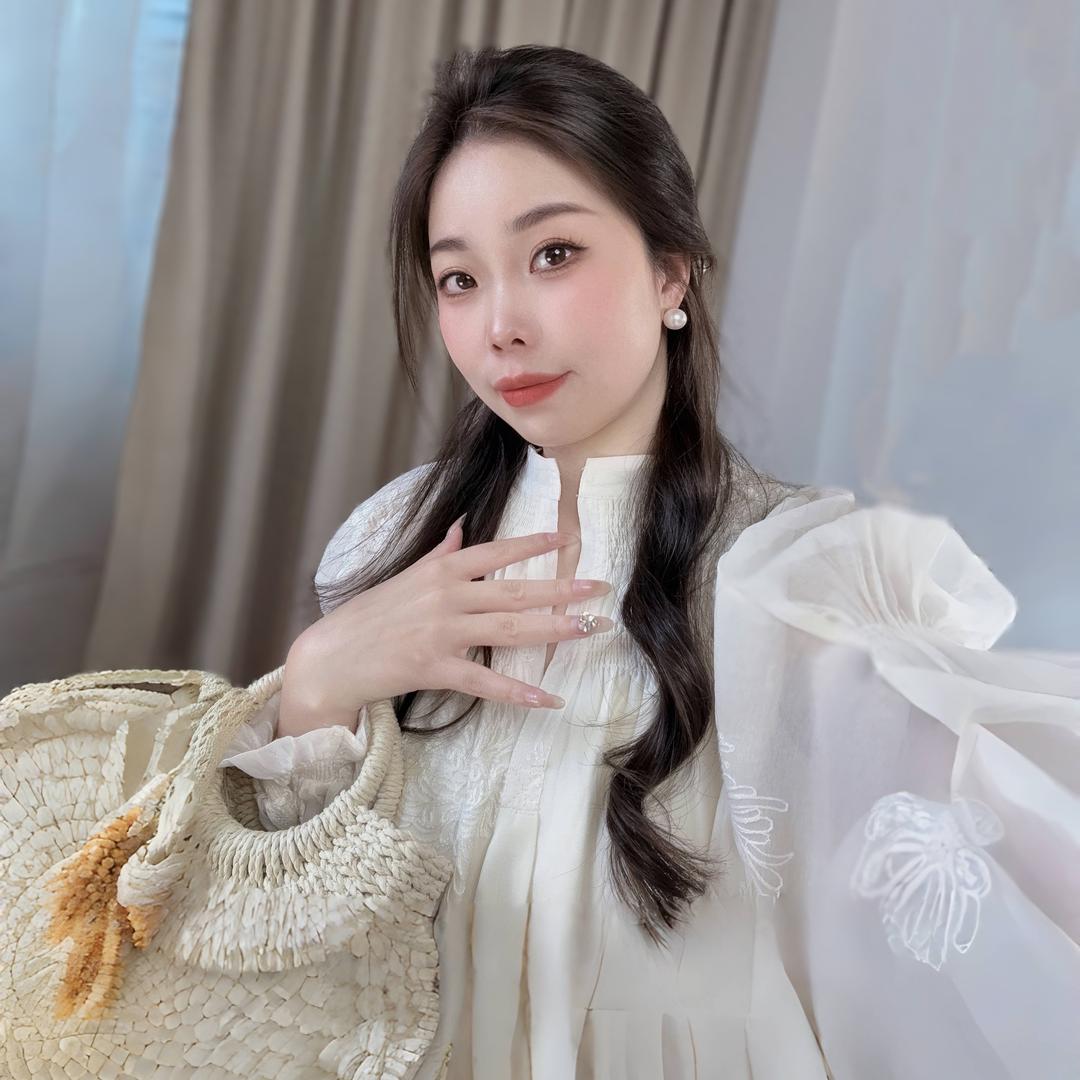 李好看穿搭