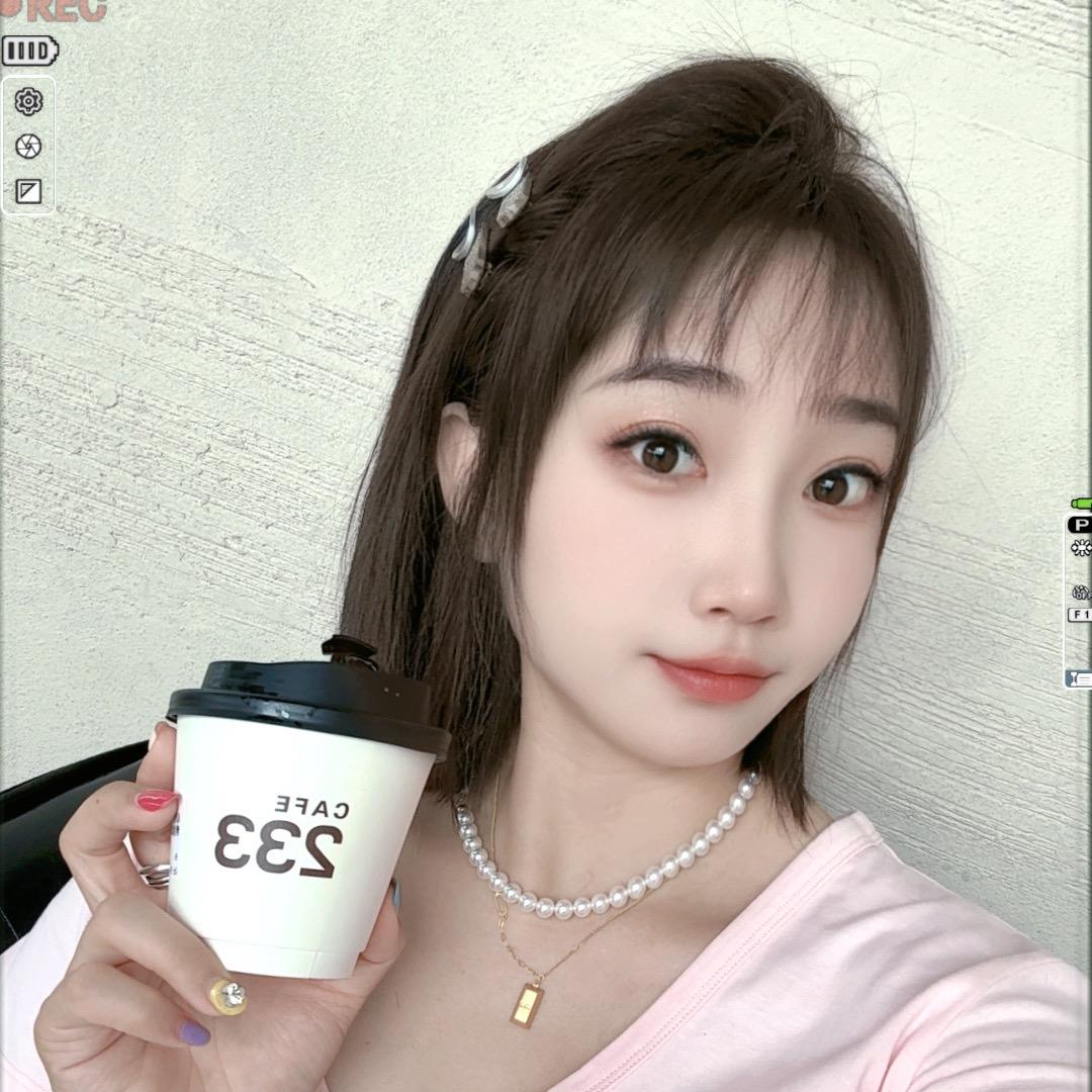 卖手机的小姐姐✨✨