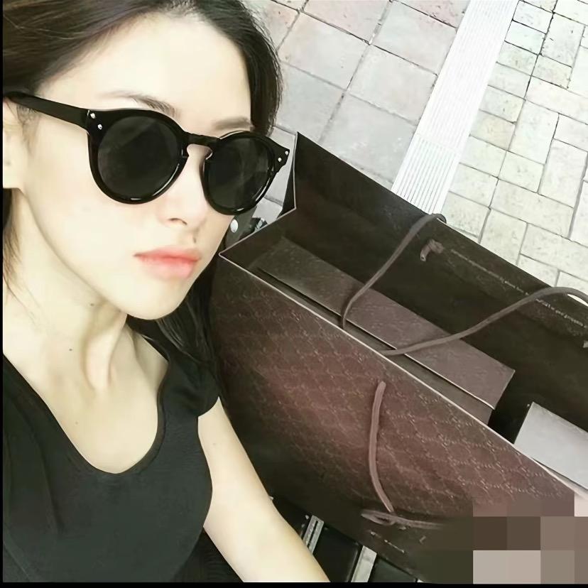 Yy.