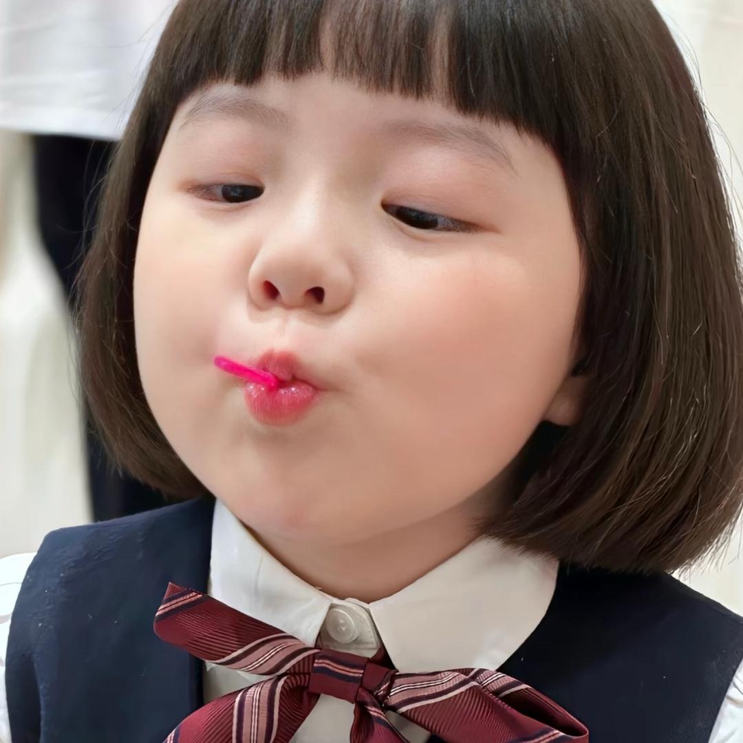 小W.