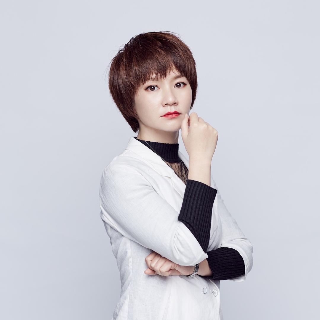 极美造型_小雪