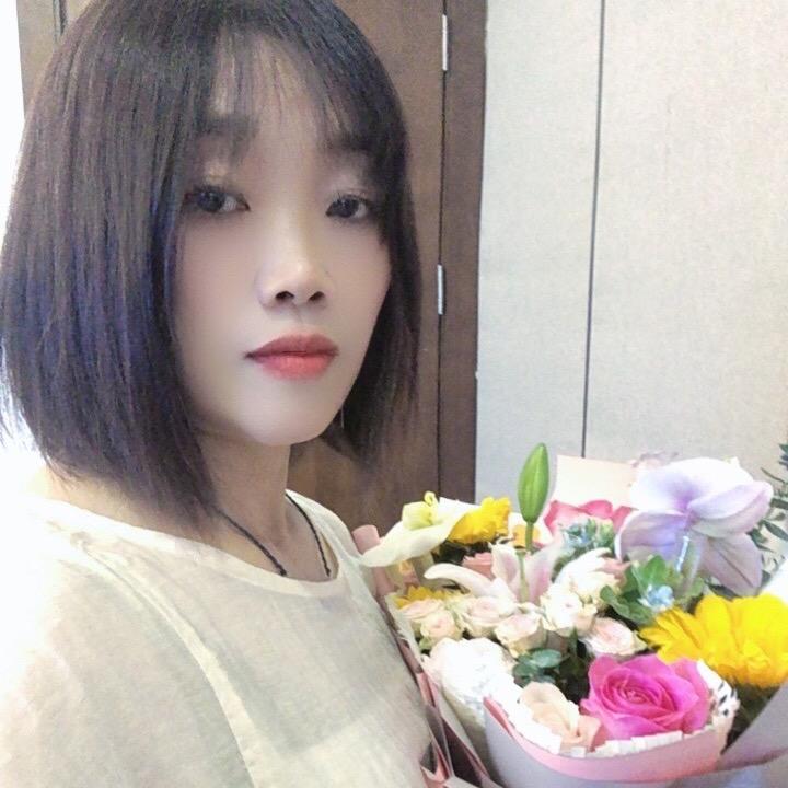 @小英