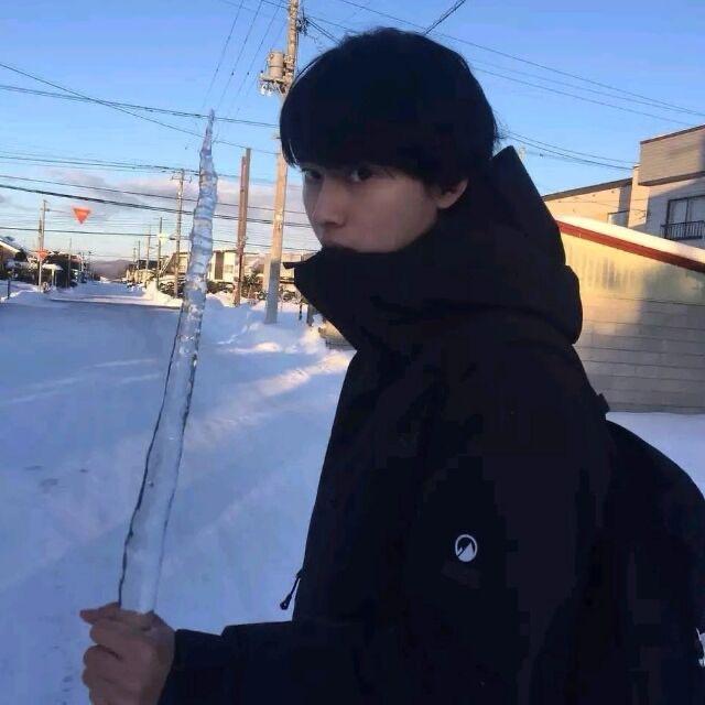 三两