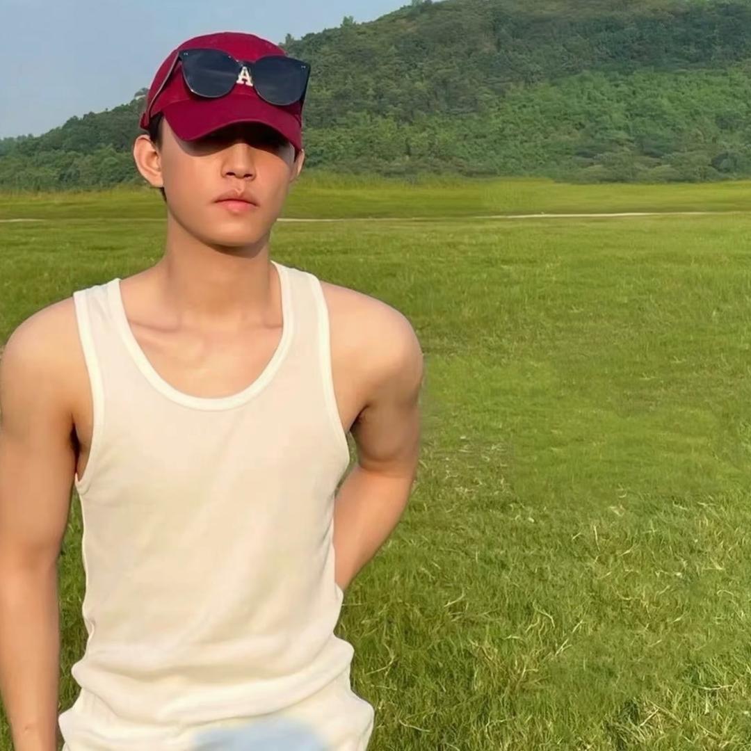 听雨的呼吸声.