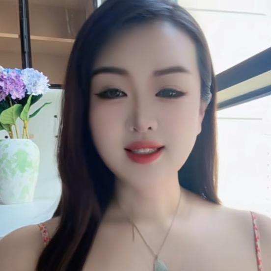 王雅雅
