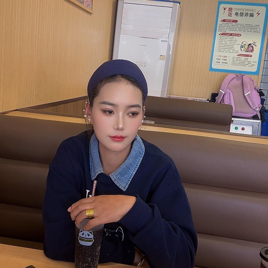 ࿐   🔗སྒྲོན་མ་