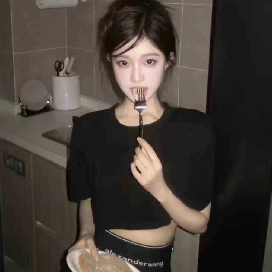 ♚