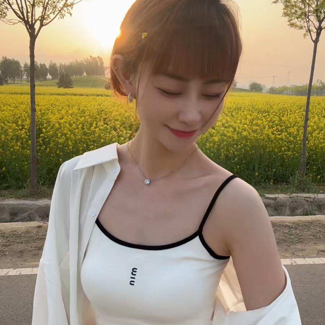 董小姐 🐰⁰³²⁸
