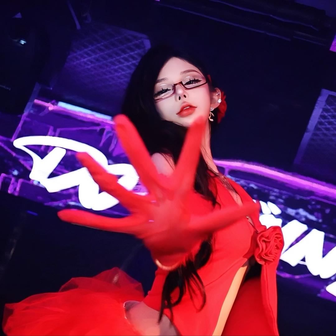 DJ−JENNY
