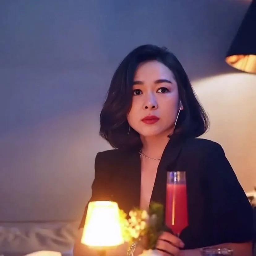 阿薇（港风阿姨）