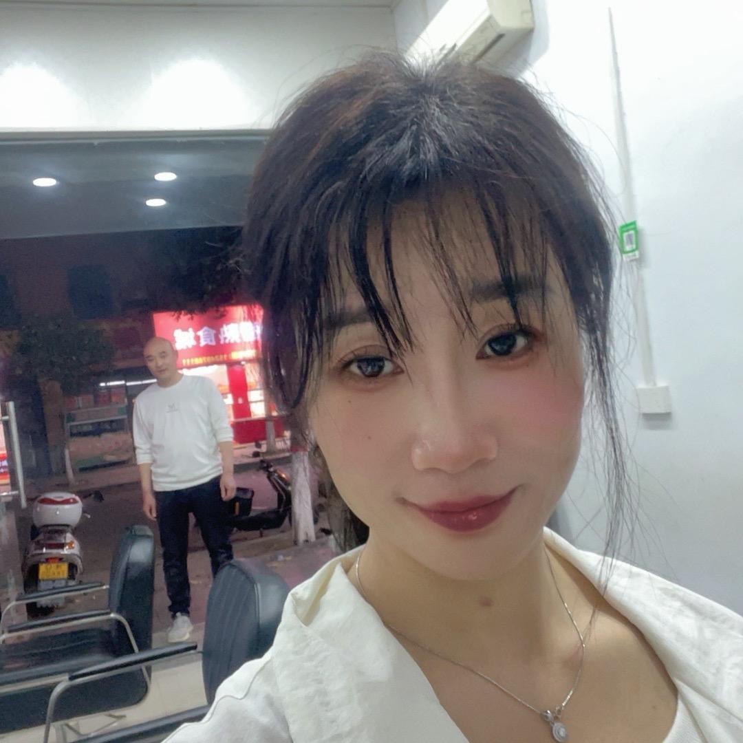 王闯美发