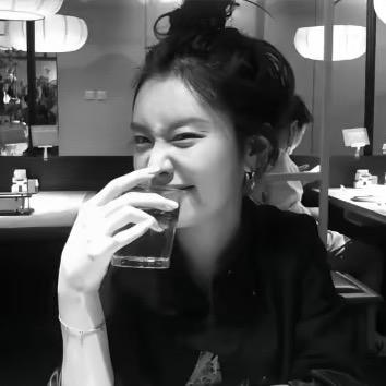 人心比下水道里的臭虫还脏