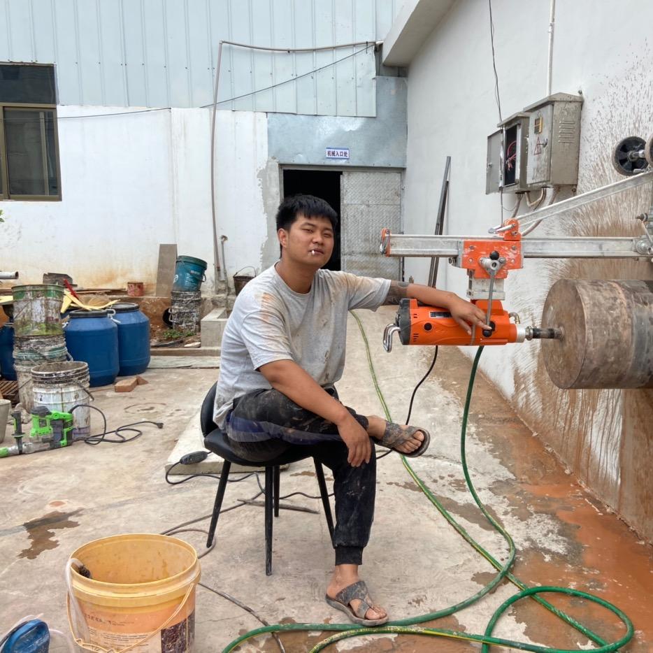 🇨🇳云南蒙自钻神，钻孔美缝