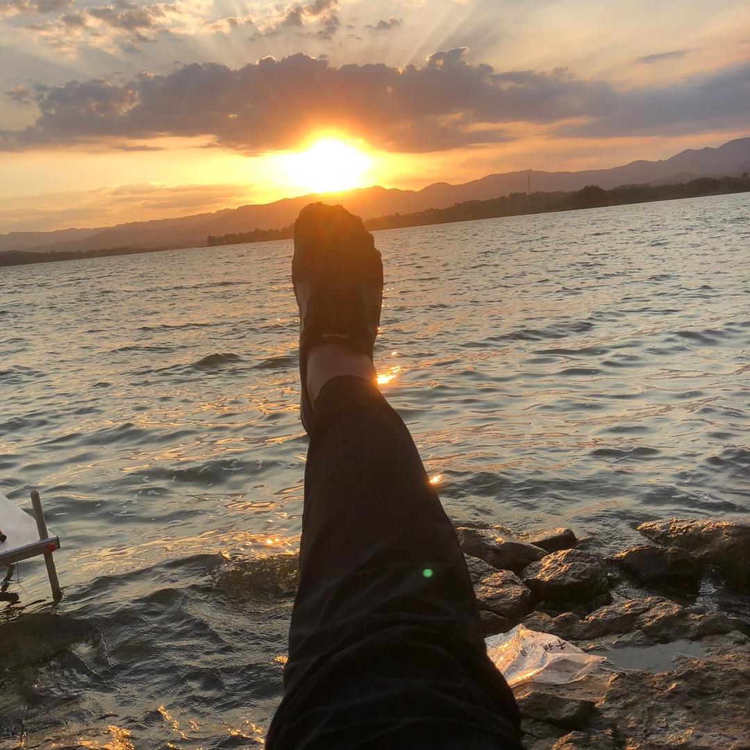 喂！自己代闫……