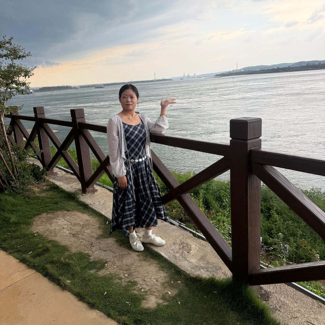 洛江花溪小娅（仙桃欢乐世界）