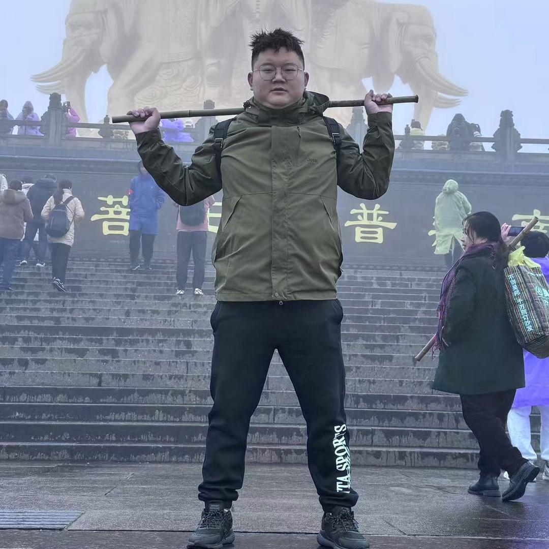 在平昌搞挖挖机的小洋