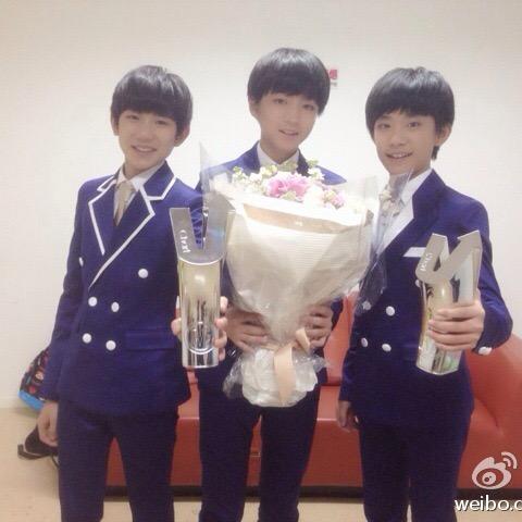 哈哈哈哈哈(见过王俊凯1次王源11次版）