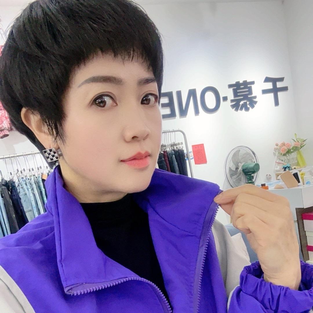 青山千慕潮牌女装