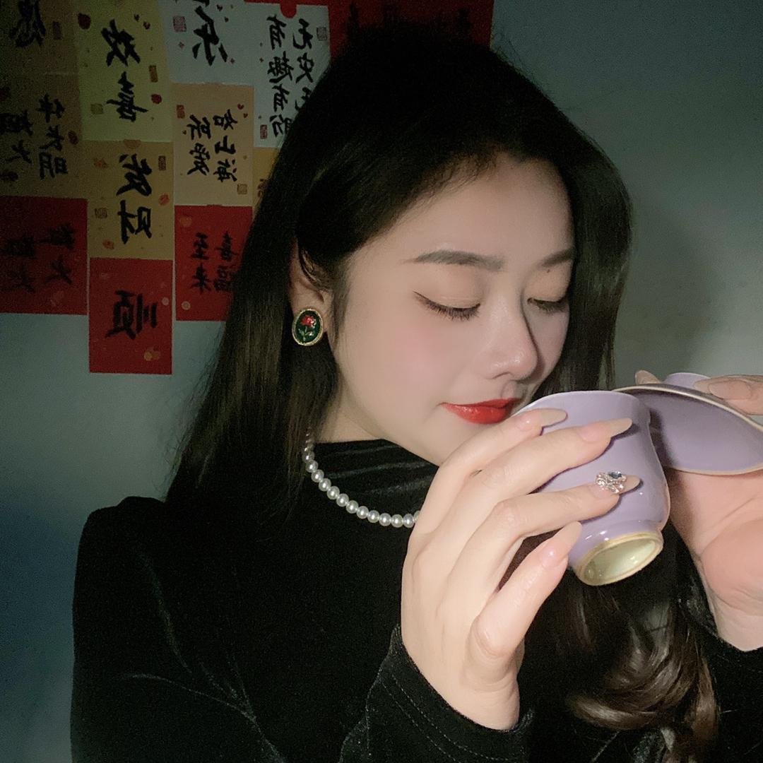 忆伊依