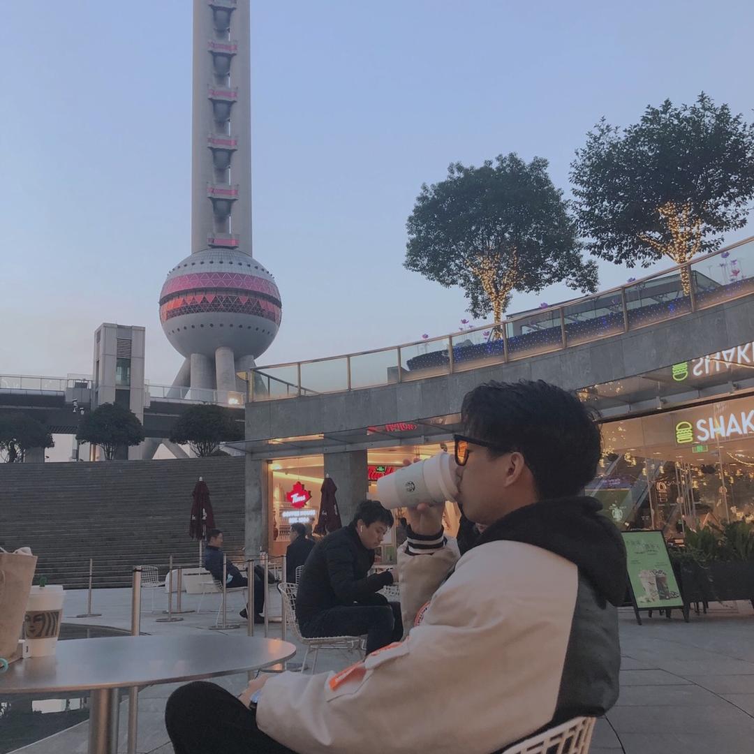 爱吃的小气球