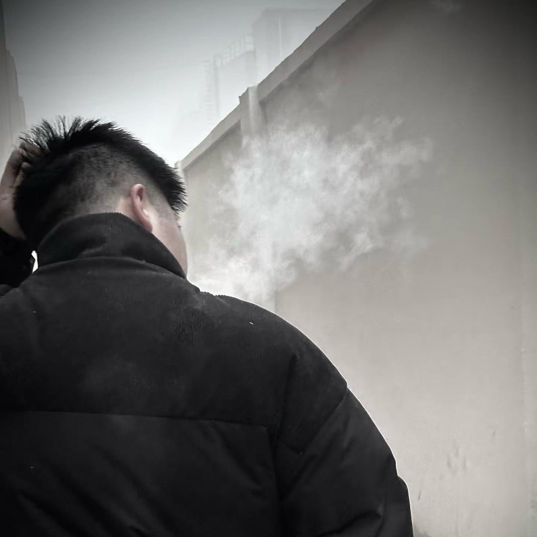 小阿烽/.