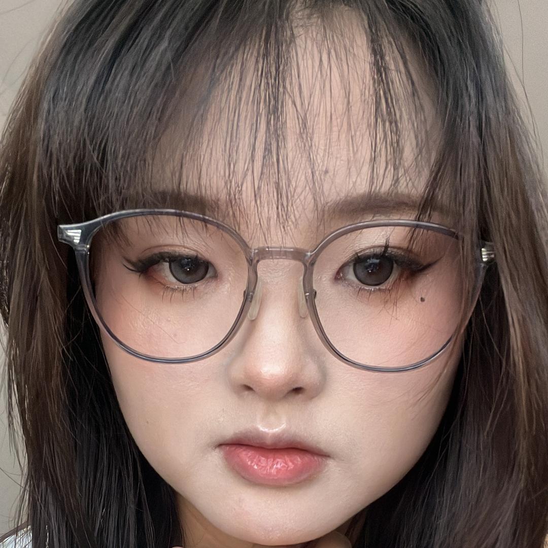 小萝爱化妆（200🎁🎁）