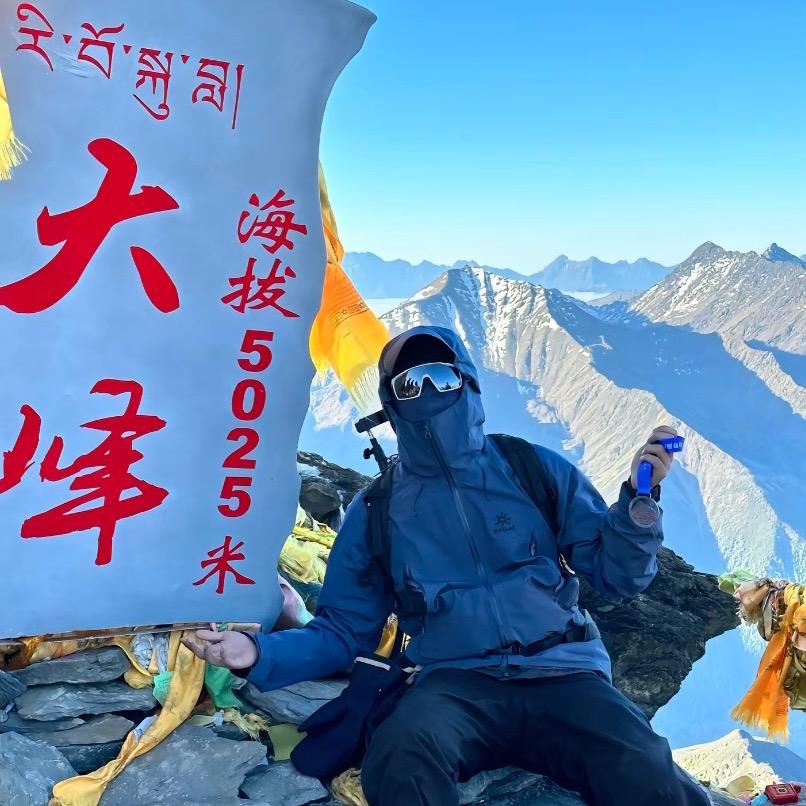 广场舞届的托尼