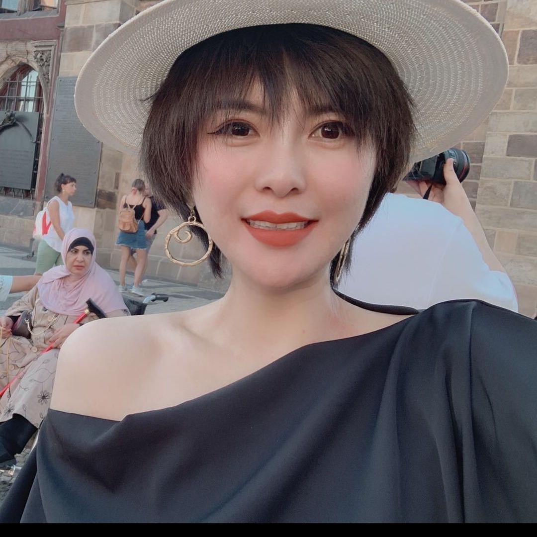 承德做眉毛的楠姐