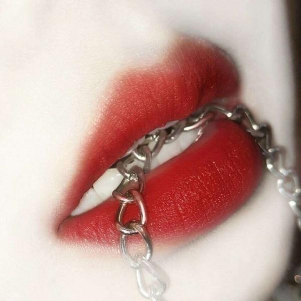 【偷看下橱窗】