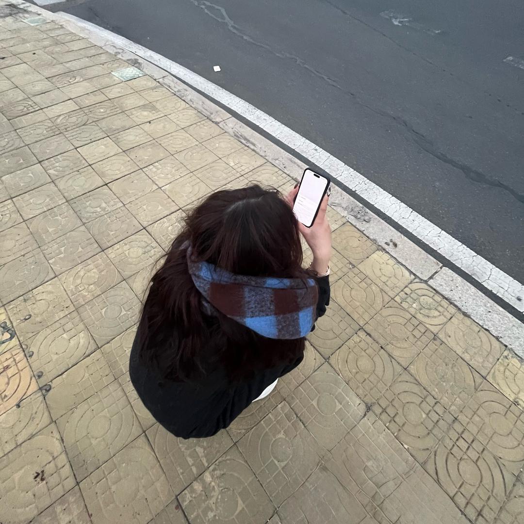 洛茵