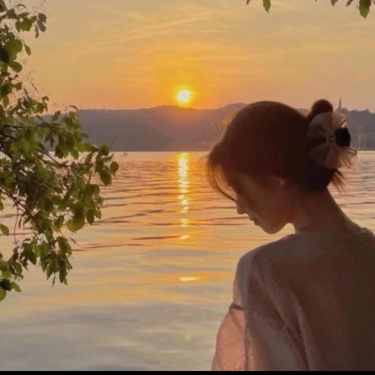 小小爱追剧呀！