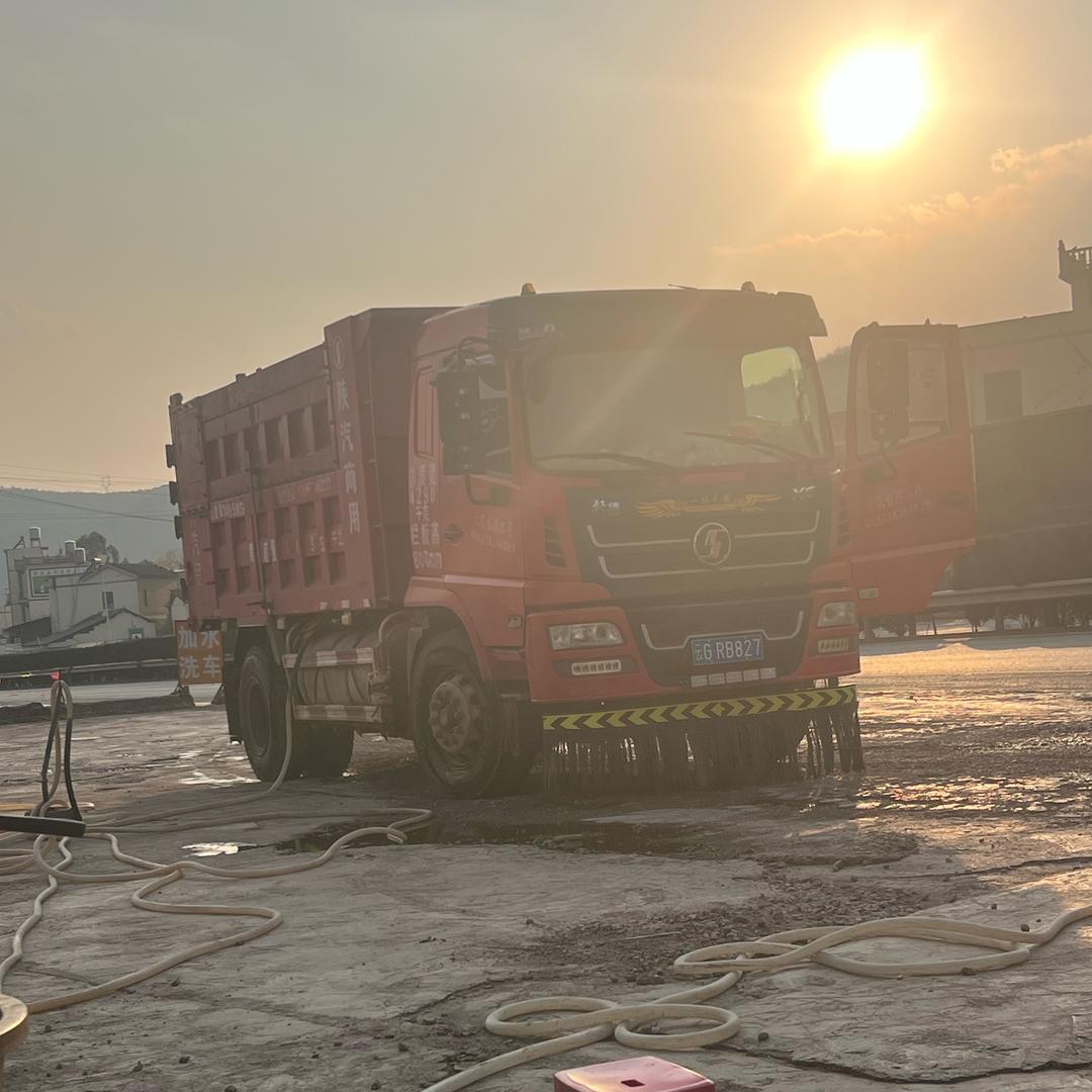 开自卸🚛的黑哥🥷