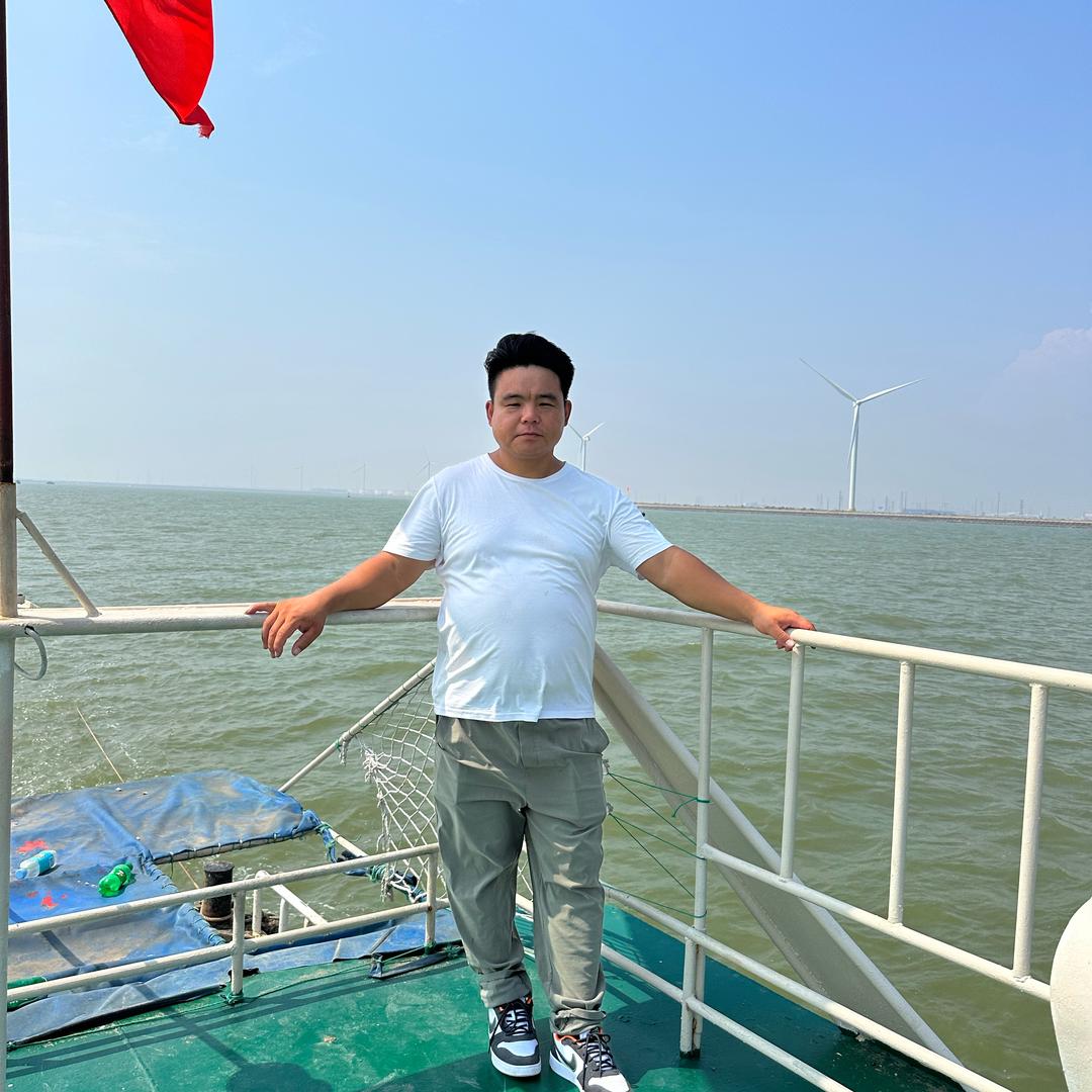 新能二手车行（小李)