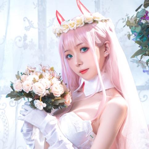 晚听月kira.