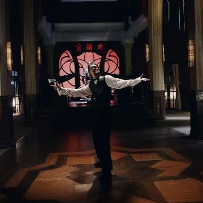 十里八村的俊后生.