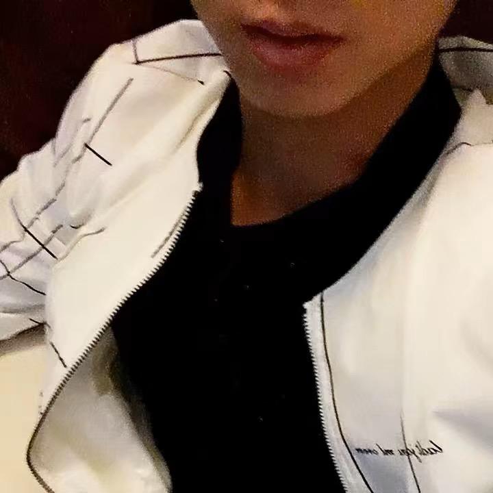 轻解罗衫为乃何