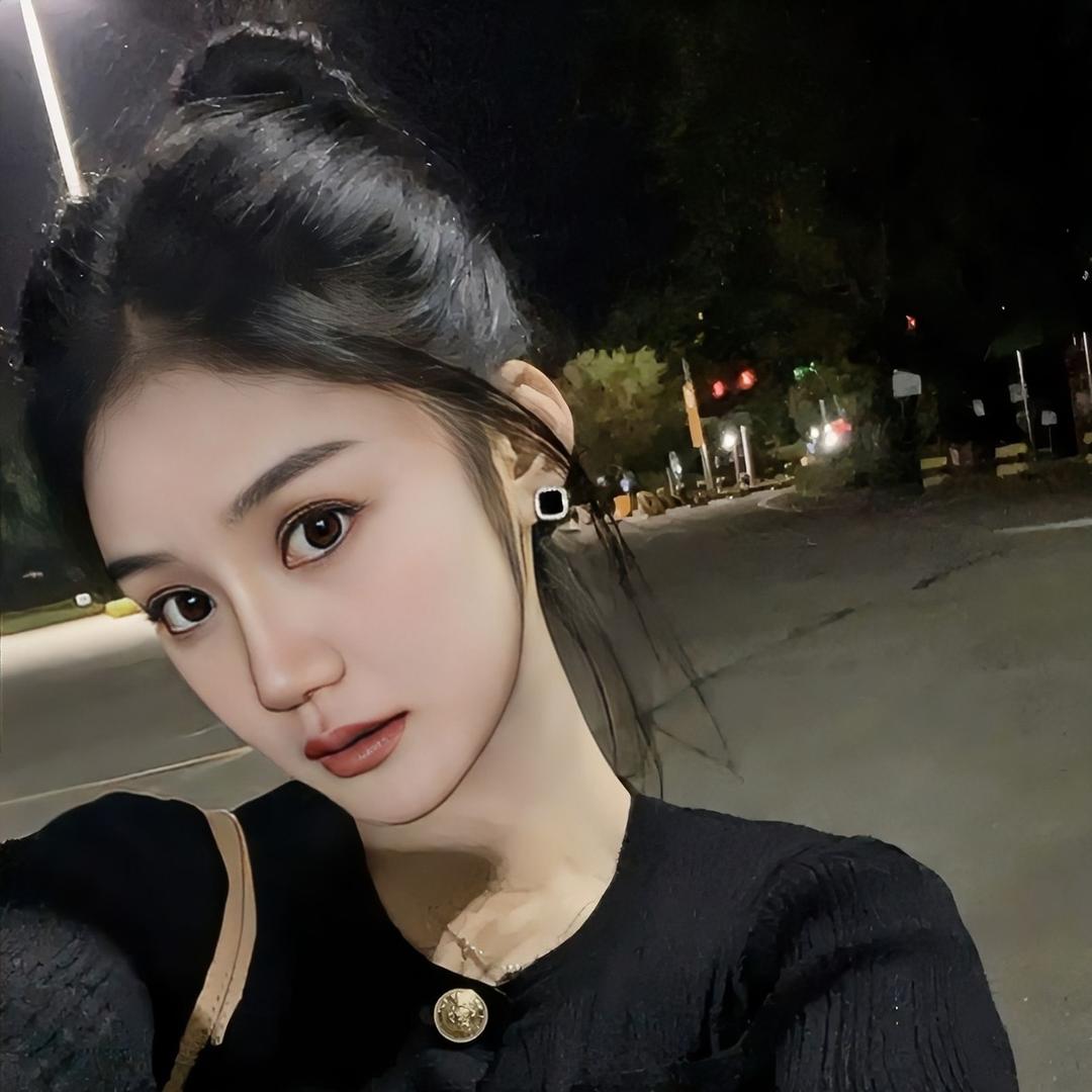 💕脾气有点犟的桃小桃