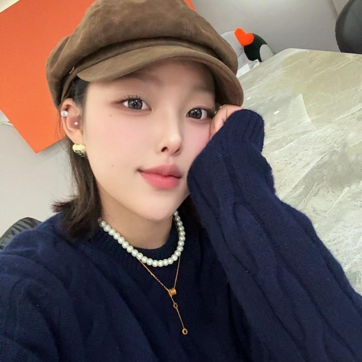 Y7