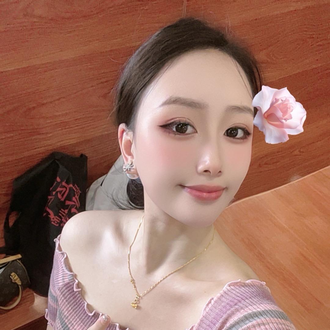 是曼曼吖