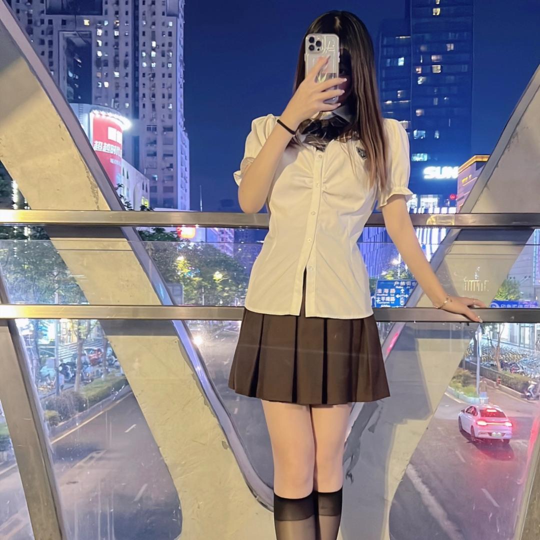 小萌困了吗