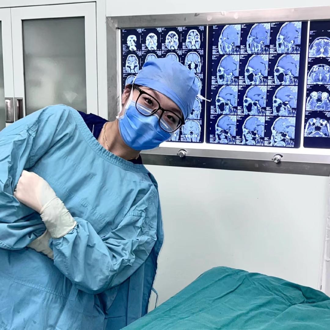 左热古力👩🏻‍⚕️