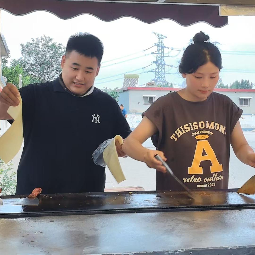 徐水专做烤冷面的笑笑