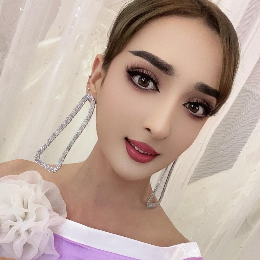 Zulfiy小姐直播账号
