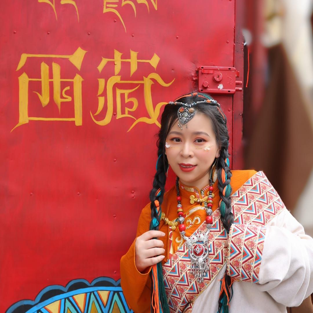 🖤 lucky         ღ